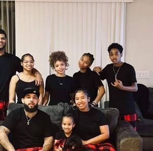 Meet your Posher, Warren